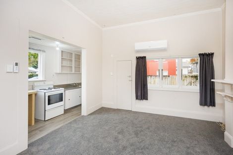 Photo of property in 8 Rolleston Street, Hokowhitu, Palmerston North, 4410