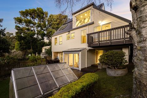 Photo of property in 57 Kahu Road, Paremata, Porirua, 5024