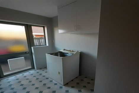 Photo of property in 15 Showgate Avenue, Sockburn, Christchurch, 8042