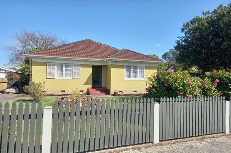 Photo of property in 174 Cook Street, West End, Palmerston North, 4410