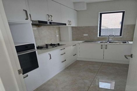 Photo of property in 28b Tiraumea Drive, Pakuranga, Auckland, 2010