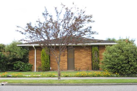 Photo of property in 10 Kinley Street, Rangiora, 7400