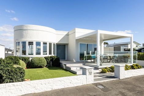 Photo of property in 70 The Esplanade, Westshore, Napier, 4110