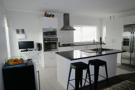 Photo of property in 159 Keri Vista Rise, Papakura, 2110
