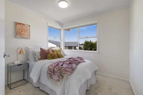 Photo of property in 3 View Road, Glenfield, Auckland, 0627