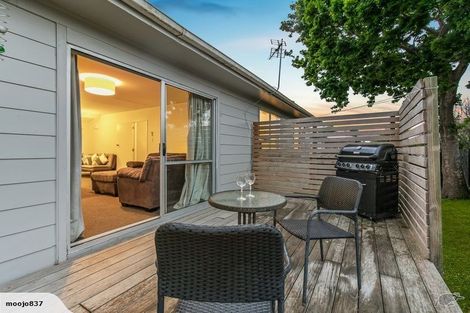 Photo of property in 2/13 Hamurana Place, Te Atatu Peninsula, Auckland, 0610