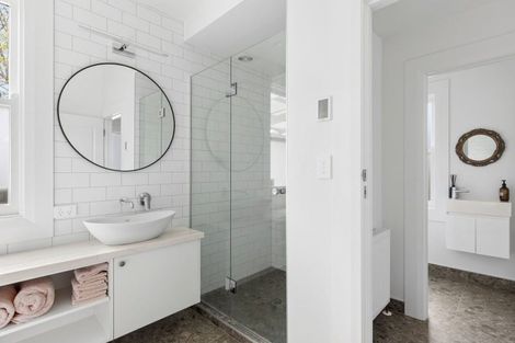 Photo of property in 16 Hamilton Road, Cambridge, 3434