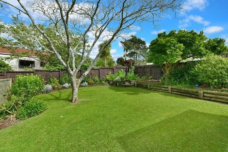 Photo of property in 11 Rosario Crescent, Red Beach, 0932