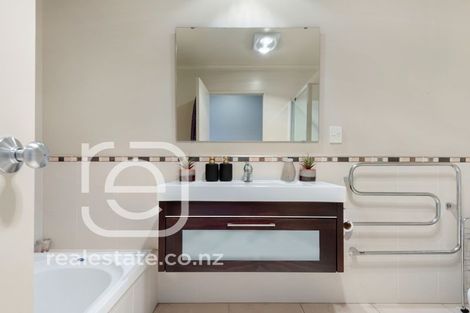 Photo of property in 14 Birchlands Road, Flat Bush, Auckland, 2019