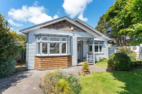 Photo of property in 284 Waiwhetu Road, Fairfield, Lower Hutt, 5011