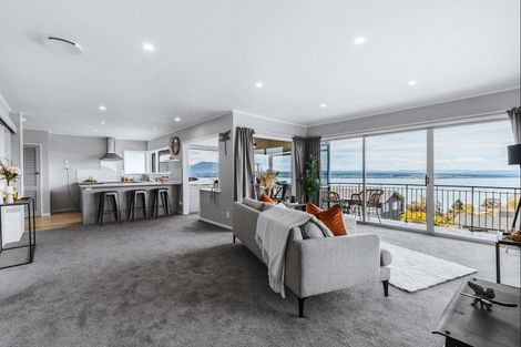 Photo of property in 88 Wakeman Road, Acacia Bay, Taupo, 3330