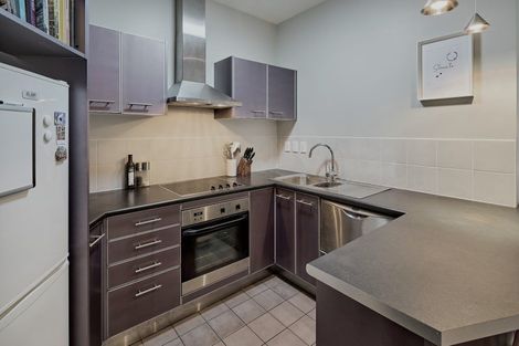 Photo of property in Stadium Garden Flats, 201/107 Thorndon Quay, Pipitea, Wellington, 6011