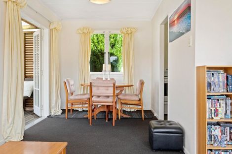 Photo of property in 99 Hobsonville Road, West Harbour, Auckland, 0618