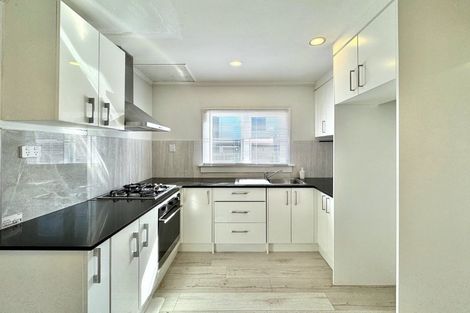 Photo of property in 43 Scotts Road, Manurewa East, Auckland, 2102