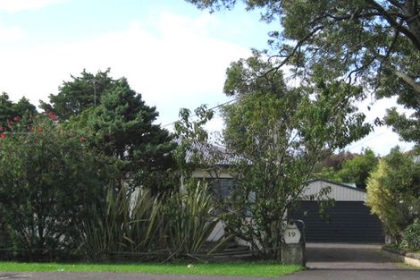 Photo of property in 19 Don Buck Road, Massey, Auckland, 0614