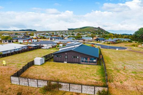 Photo of property in 14 Komahimahi Way, Motuoapa, 3382