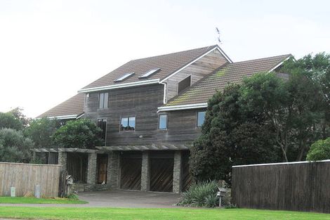 Photo of property in 265 Manly Street, Paraparaumu Beach, Paraparaumu, 5032