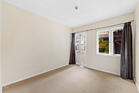 Photo of property in 2a Holiday Road, Stanmore Bay, Whangaparaoa, 0932