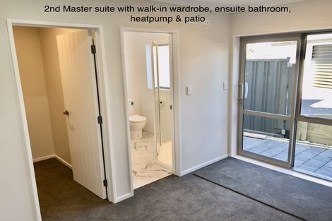 Photo of property in 2d/4 Sunnynook Road, Sunnynook, Auckland, 0620