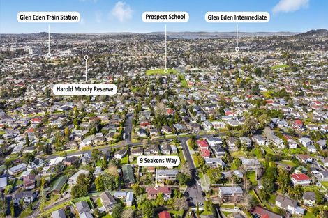 Photo of property in 9 Seakens Way, Glen Eden, Auckland, 0602
