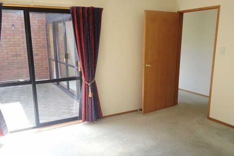 Photo of property in 28a Inglewood Place, Avonhead, Christchurch, 8042