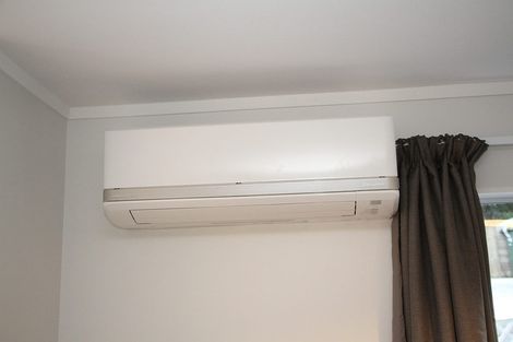 Photo of property in 33a Matai Road, Stanmore Bay, Whangaparaoa, 0932