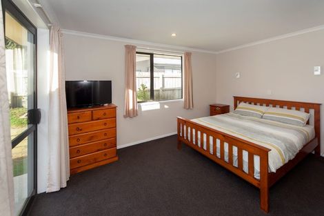 Photo of property in 8 Karika Place, Massey, Auckland, 0614