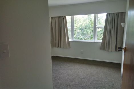 Photo of property in 17 Thurleigh Grove, Karori, Wellington, 6012