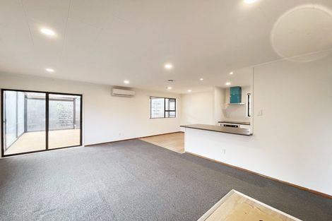 Photo of property in 5 Skyla Place, Massey, Auckland, 0614