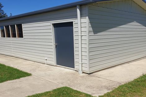 Photo of property in 3 View Road, Waiuku, 2123