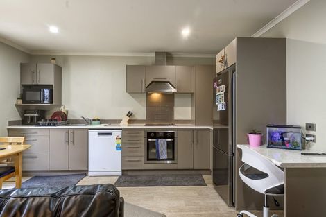 Photo of property in 31u2 Jones Crescent, Melville, Hamilton, 3206