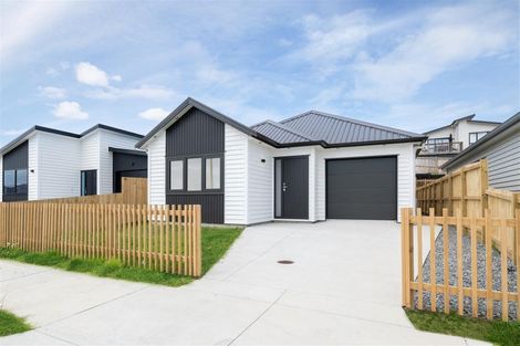 Photo of property in 23 Whakairo Crescent, Gulf Harbour, 0930