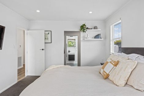 Photo of property in 11 Brennan Avenue, Te Atatu Peninsula, Auckland, 0610