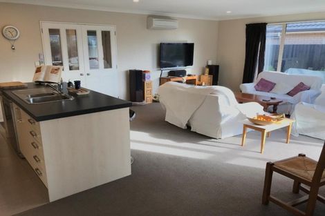 Photo of property in 21 Pohutukawa Crescent, Parklands, Christchurch, 8083