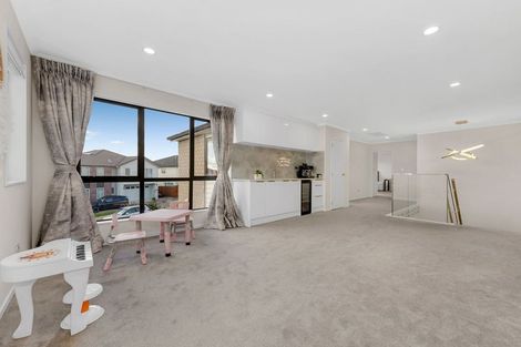 Photo of property in 9 Cloonlyon Drive, Flat Bush, Auckland, 2019