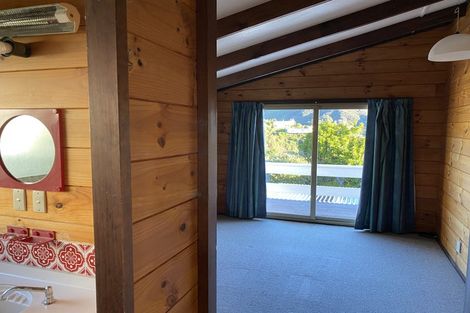 Photo of property in 4 Farrelly Grove, Fairfield, Lower Hutt, 5011