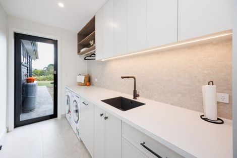 Photo of property in 72 Hartwell Drive, Kelvin Grove, Palmerston North, 4470