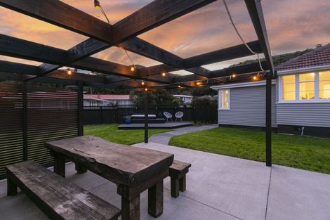 Photo of property in 173 Broderick Road, Johnsonville, Wellington, 6037