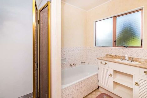 Photo of property in 15 Hilden Place, Hilltop, Taupo, 3330