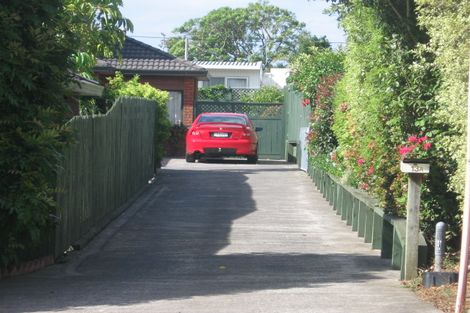 Photo of property in 1/13 Thornton Road, Milford, Auckland, 0620