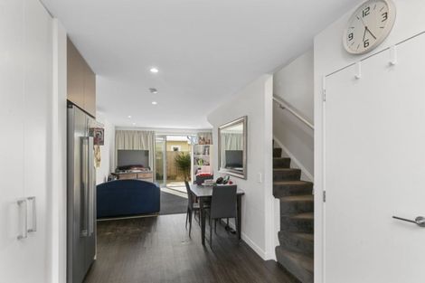 Photo of property in 2u3 Stone Street, Miramar, Wellington, 6022