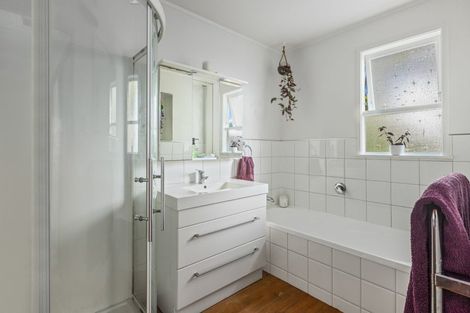 Photo of property in 46 Normanton Street, Glenfield, Auckland, 0629