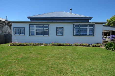 Photo of property in 89 Peel Street, Westport, 7825