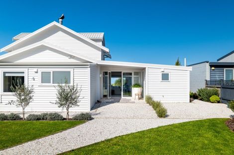 Photo of property in 9 Trewavas Street, Motueka, 7120