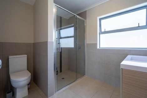 Photo of property in 4 Petrel Close, Paraparaumu Beach, Paraparaumu, 5032