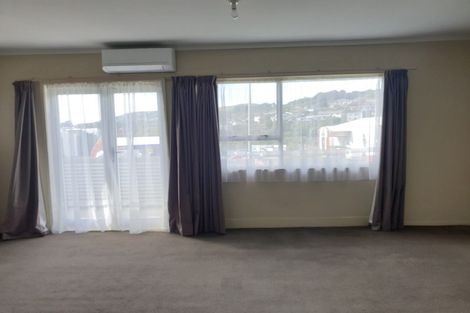 Photo of property in 126u2 Redwood Avenue, Tawa, Wellington, 5028