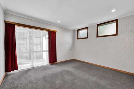 Photo of property in 64 Waiwaka Terrace, Strandon, New Plymouth, 4312