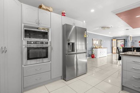 Photo of property in 9 Goh Place, Manurewa, Auckland, 2105