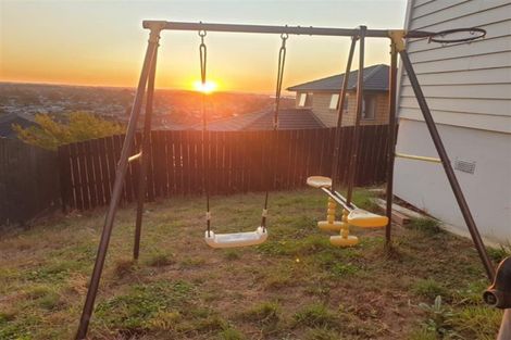 Photo of property in 23 Kirikiri Drive, Papakura, 2110