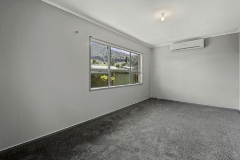 Photo of property in 16 Bay Grove, Pukehangi, Rotorua, 3015